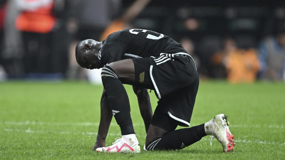 Beşiktaşlı Eric Bailly’nin tedavisi sürüyor